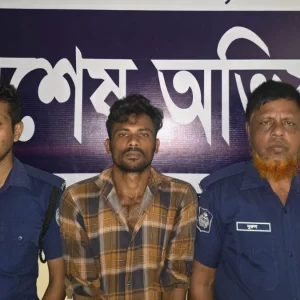 মাদক সেবনে বাধা দেওয়ায় বাবাকে পিটিয়ে হত্যা