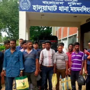 ১০ বাংলাদেশিকে ফেরত দিল বিএসএফ