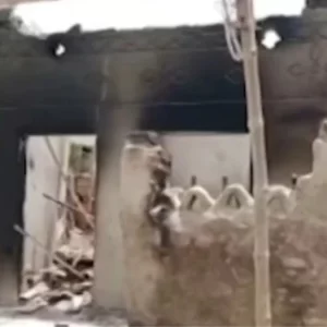 পাকিস্তানে আন্তঃসম্প্রদায়ের স্বেচ্ছায় বিয়ে নিয়ে সহিংসতা, পুড়ল শতাধিক বাড়ি