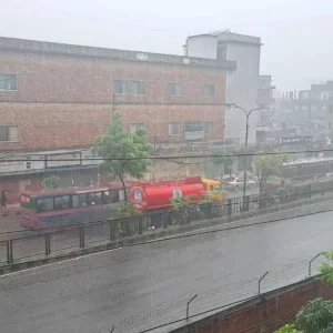 সকাল ১১টার মধ্যে দেশের আট অঞ্চলে বজ্রসহ ঝড়-বৃষ্টির আশঙ্কা