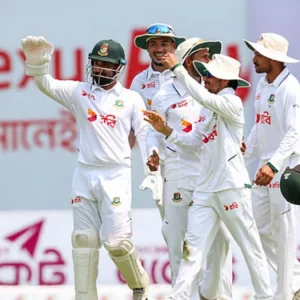 নাহিদ-তাইজুলের তোপে লিড পেল বাংলাদেশ