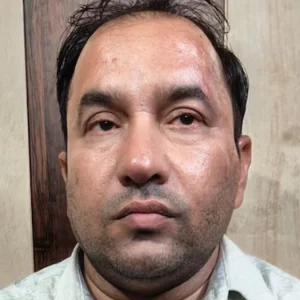 'ডার্লিং তোমার জন্য প্রশ্ন জোগাড় করেছি', ছাত্রীকে বিশ্ববিদ্যালয় শিক্ষক   