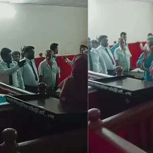 বরগুনায় এজলাসে দুই আইনজীবীর পাল্টাপাল্টি জুতা নিক্ষেপ, হাতাহাতি