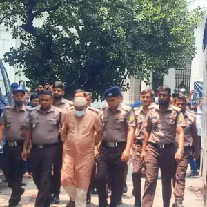 শহীদ আবু সাঈদ হত্যা মামলায় বেরোবির সাবেক ভিসিকে ট্রাইব্যুনালে হাজির