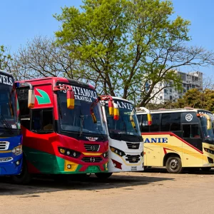 টানা ১২ ঘণ্টা পর রাজশাহীর সঙ্গে সারা দেশের বাস চলাচল স্বাভাবিক 