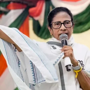 পশ্চিমবঙ্গে বুলডোজার রাজনীতি চলবে না: মমতা