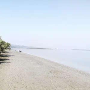 নাফ নদী সীমান্তে গোলাগুলি, আতঙ্কে নিরাপদে সরে গেলেন জেলেরা