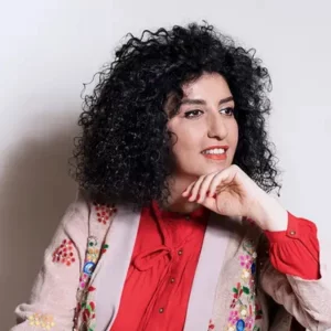 হাসপাতাল থেকে বাসায় ফিরলেন ইরানের নোবেলজয়ী নার্গিস মোহাম্মদি
