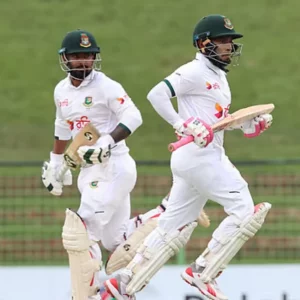 আড়াইশ ছুঁই ছুঁই লিড নিয়ে লাঞ্চে বাংলাদেশ