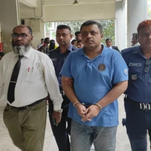 পরীক্ষা চলাকালে শিক্ষার্থীর পায়ে গুলি, শিক্ষকের কারাদণ্ড 
