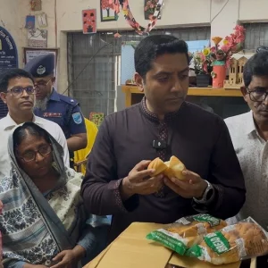 মিড ডে মিলে দুর্গন্ধযুক্ত খাবার, প্রমাণও পেয়েছেন প্রতিমন্ত্রী