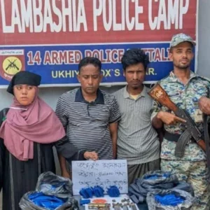 রোহিঙ্গা ক্যাম্পে থেকে ৪৩ হাজার পিস ইয়াবা, বিদেশি পিস্তল ও গুলিসহ আটক ৩