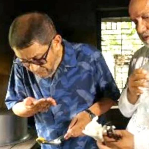 হাসপাতালের রান্না মুখে দিয়ে স্বাস্থ্যমন্ত্রী বললেন, ‘এই রান্না আপনার স্ত্রী করলে খাবেন?’