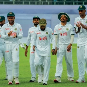 ইতিহাস গড়ার অপেক্ষায় বাংলাদেশ