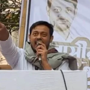 নাসীরুদ্দীন পাটওয়ারীর ওপর হামলা