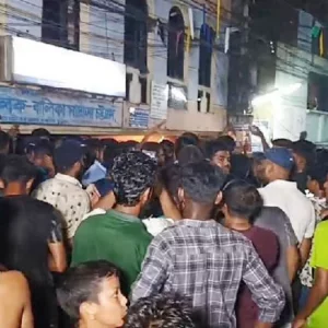 চট্টগ্রামে শিশু ধর্ষণে অভিযুক্তকে সরিয়ে নেওয়া হলো ডিবি কার্যালয়ে