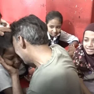 রামিসার শ্রেণিকক্ষে অঝোরে কাঁদলেন বাবা, কাঁদল সহপাঠীরা