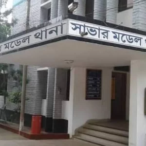 শিক্ষার্থীকে ধর্ষণচেষ্টার অভিযোগ, মাদ্রাসাশিক্ষককে পুলিশে দিলেন এলাকাবাসী