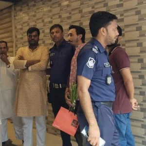 নারায়ণগঞ্জে রেস্টুরেন্টে ‘গোপন বৈঠক’: যুবলীগ-ছাত্রলীগের ৩ নেতাকর্মী আটক