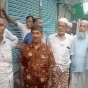 বাকি ২০ টাকা চাওয়ায় ব্যবসায়ীকে প্রকাশ্যে গলা টিপে হত্যা
