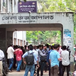 কক্সবাজার আদালত প্রাঙ্গণে গোলাগুলি, গুলিবিদ্ধ ২