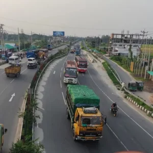 দ্বিগুণ ভাড়া আদায়ের অভিযোগ ঢাকা-টাঙ্গাইল মহাসড়কে
