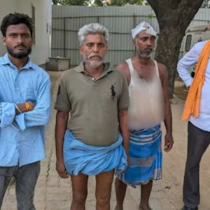 মাত্র দেড় ফুট জমির জন্য সংঘর্ষ: ২ জনকে পিটিয়ে হত্যা