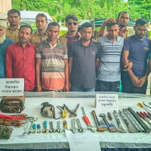 রংপুরে কৃষক হত্যাসহ ট্রান্সফর্মার চুরির ঘটনায় ৭ ডাকাত গ্রেপ্তার