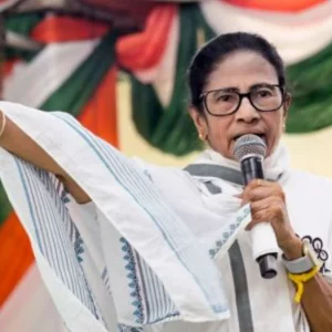 বিজেপির বিরুদ্ধে লড়াই তীব্র করতে ইন্ডিয়া জোটের বৈঠক ডাকলেন মমতা