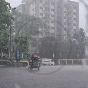 মঙ্গলবার-বুধবার কম, বৃহস্পতিবার থেকে আবার বাড়বে বৃষ্টি
