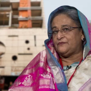 আওয়ামী লীগের সভাপতি পদ ছাড়তে অস্বীকৃতি জানালেন শেখ হাসিনা