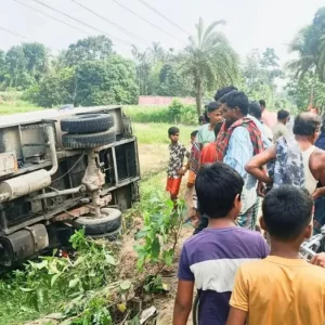সাতক্ষীরায় পিকআপ-মোটরসাইকেল সংঘর্ষে প্রাণ গেল দুই ভাইয়ের