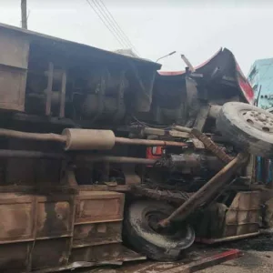 রাজধানীতে বাস দুর্ঘটনায় চারজনের মৃত্যু, আহত ১০