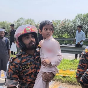 ঈদের দিনে লাশ নিয়ে ফেরার পথে দুর্ঘটনার কবলে অ্যাম্বুলেন্স, আহত ৬