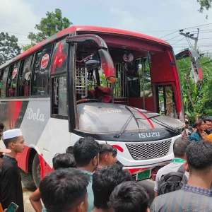 গোপালগঞ্জে বাস ও মোটরসাইকেলের সংঘর্ষে নিহত ৫
