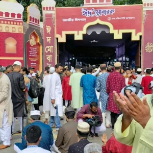 ঈদের প্রধান জামাতে দেশ-জাতির কল্যাণ ও বিশ্বের শান্তি কামনা