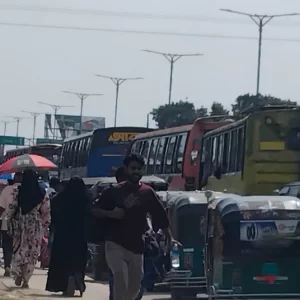 সড়কেই কাটলো সকাল থেকে বিকেল, ময়মনসিংহে যানজটে নাকাল মানুষ