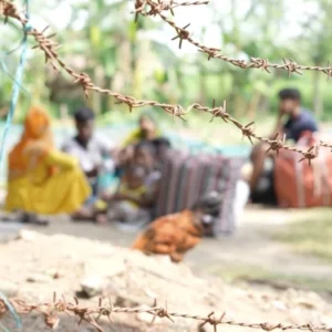 ভারত থেকে বাংলাদেশে ‘ফিরতে’ চাওয়াদের সীমান্তে অপেক্ষা, জেরা এবং তারপর