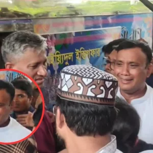 প্যারোলে মুক্তি পেয়ে বাবার জানাজায় অঝোরে কাঁদলেন সাবেক এমপি সুজন
