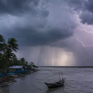 দেশের তিন জেলায় বজ্রবৃষ্টির সম্ভাবনা, নদীবন্দরে সতর্কতা