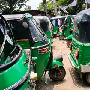 স্ট্যান্ড দখল ও যাত্রী ওঠানোকে কেন্দ্র করে সংঘর্ষ, আহত ১০-১২