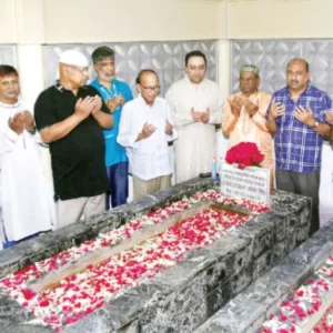 যথাযোগ্য মর্যাদায় মানিক মিয়ার মৃত্যুবার্ষিকী পালিত