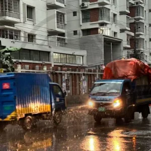 তাপপ্রবাহে পুড়ছে দেশ, বৃহস্পতিবার হতে পারে বৃষ্টি