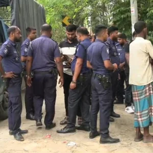টাঙ্গাইলে ১৪৪ ধারা উপেক্ষা করে ফের সংঘর্ষ