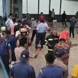 দৌলতদিয়ায় ফেরিতে উঠতে গিয়ে আবারও যাত্রীবাহী বাস নদীতে, হতাহতের শঙ্কা