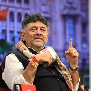মন্ত্রী রামালিঙ্গার পদত্যাগে নতুন সংকটে কর্ণাটকের শিবকুমার সরকার