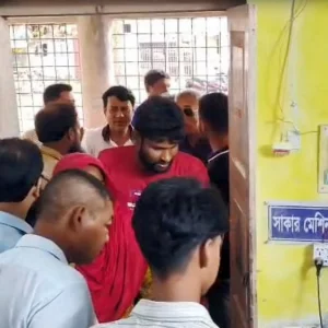 সরকারি খাল দখল নিয়ে আওয়ামী লীগ-বিএনপি-জামায়াতের সংঘর্ষ, আহত ৮