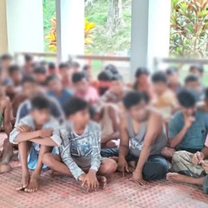 সমুদ্রপথে মালয়েশিয়া পাচারকালে উদ্ধার অর্ধশত, আটক ৯ পাচারকারী 