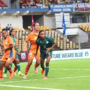 ভারতের কাছে হেরে হ্যাটট্রিক হলো না ঋতুপর্ণাদের