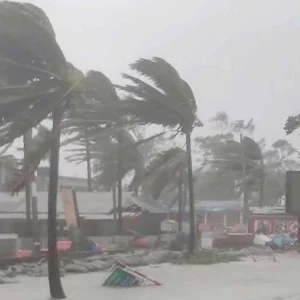 সকাল ৯টার মধ্যে যেসব জেলায় ৬০ কিমি বেগে ঝড়ের শঙ্কা